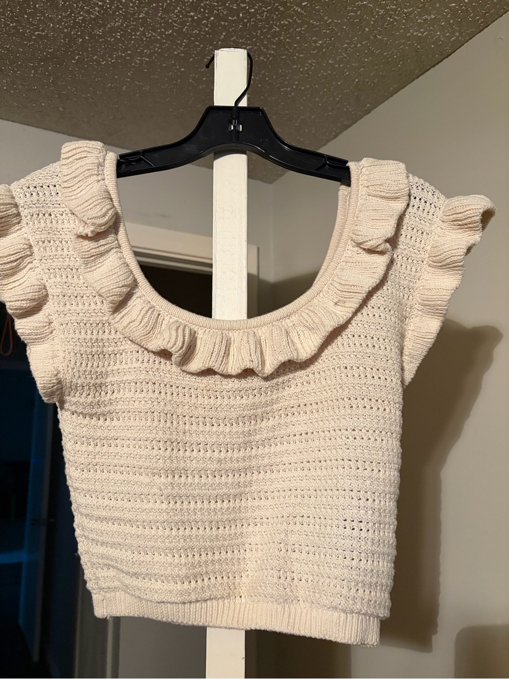 H&M Ruffled Scoop Neck Knit Sweater Top